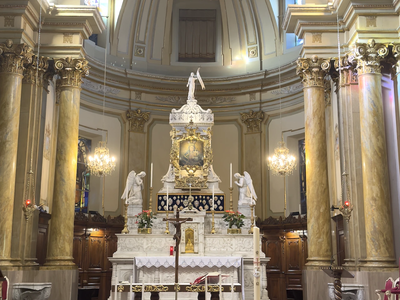 Santuario_Madonnina_dei_centauri_altare